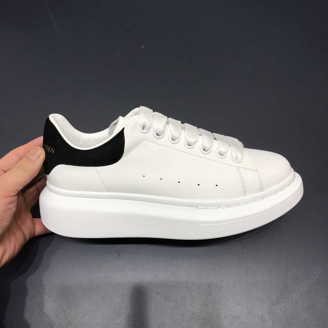 McQueen 麦昆-2023最新款万年款运动小白鞋