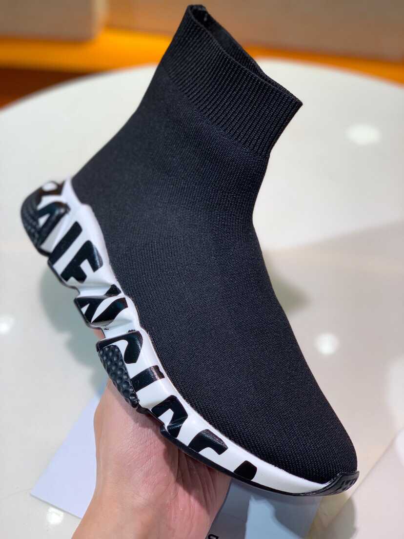 巴黎世家 橡胶大底黑色高帮针织袜式运动鞋