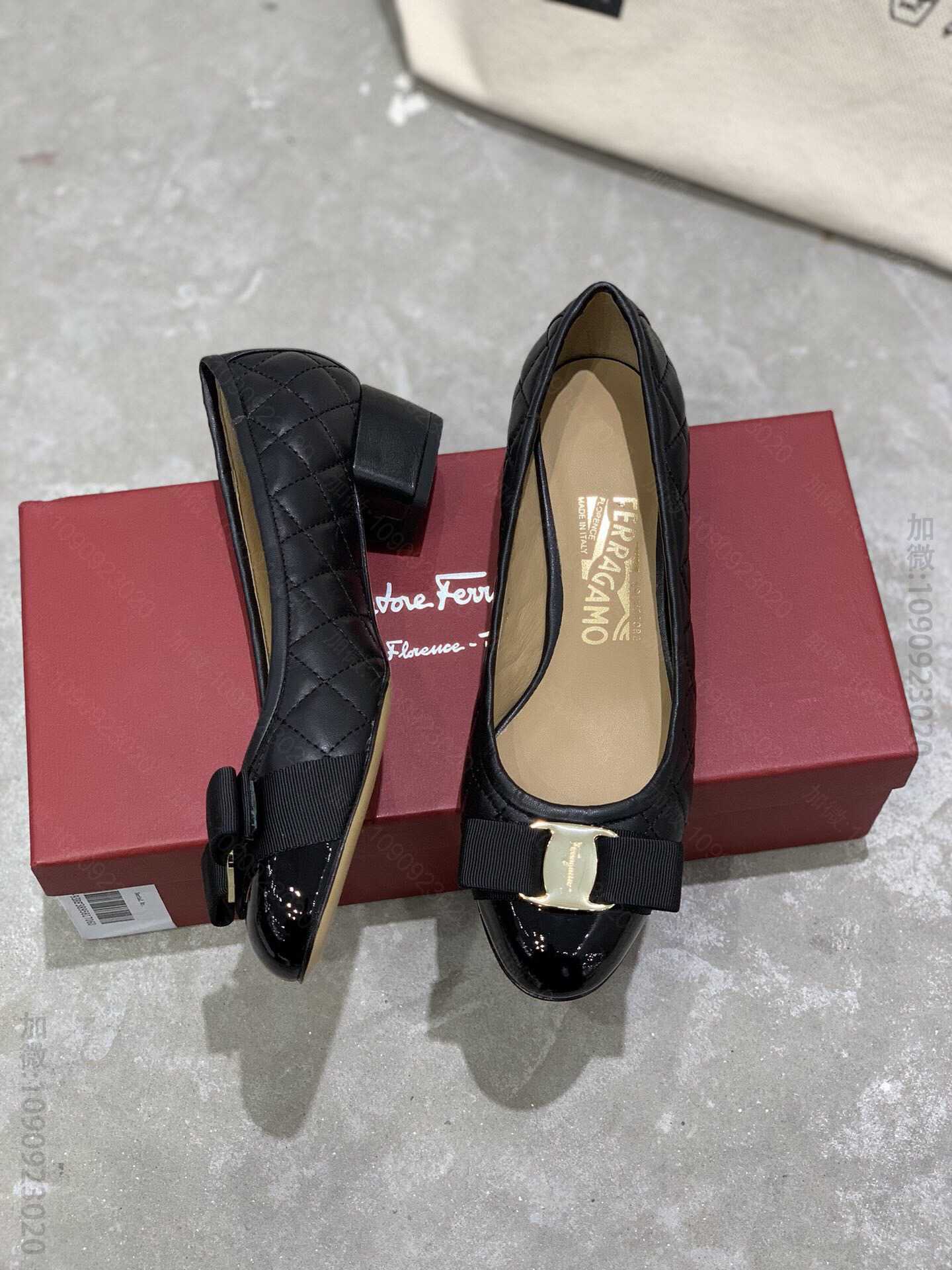SF Ferragamo 菲拉格慕 菱格系列羊皮菱格电绣拼色女鞋3.5cm