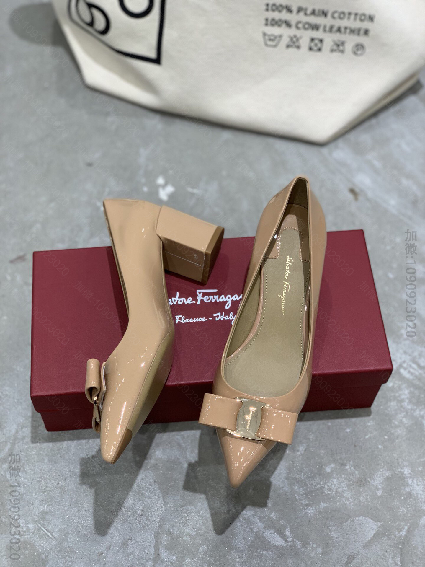 SF salvatore Ferragamo 菲拉格慕蝴蝶结粗跟尖头单鞋