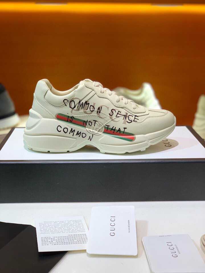 gucci古驰 采用厚底设计字母印花男女款运动鞋
