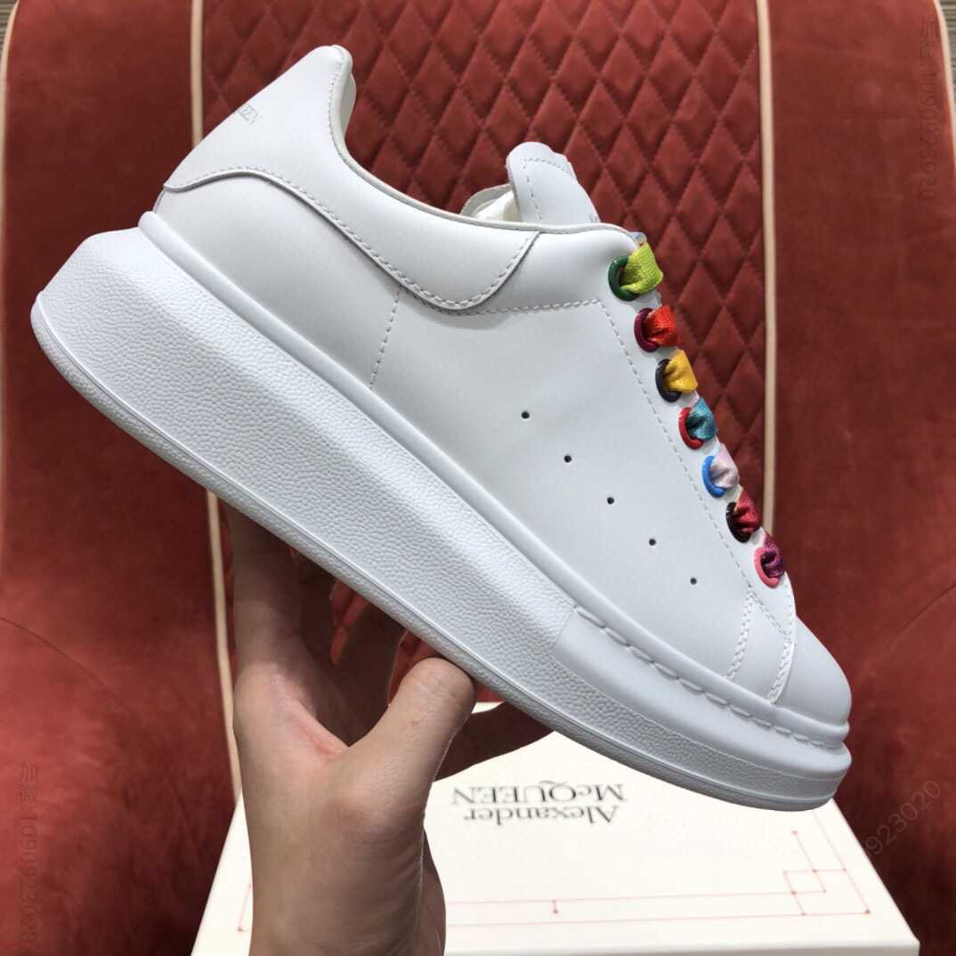 McQueen 麦昆 2023专柜同步最新版本 Logo大小字母亚历山大·麦昆小白鞋