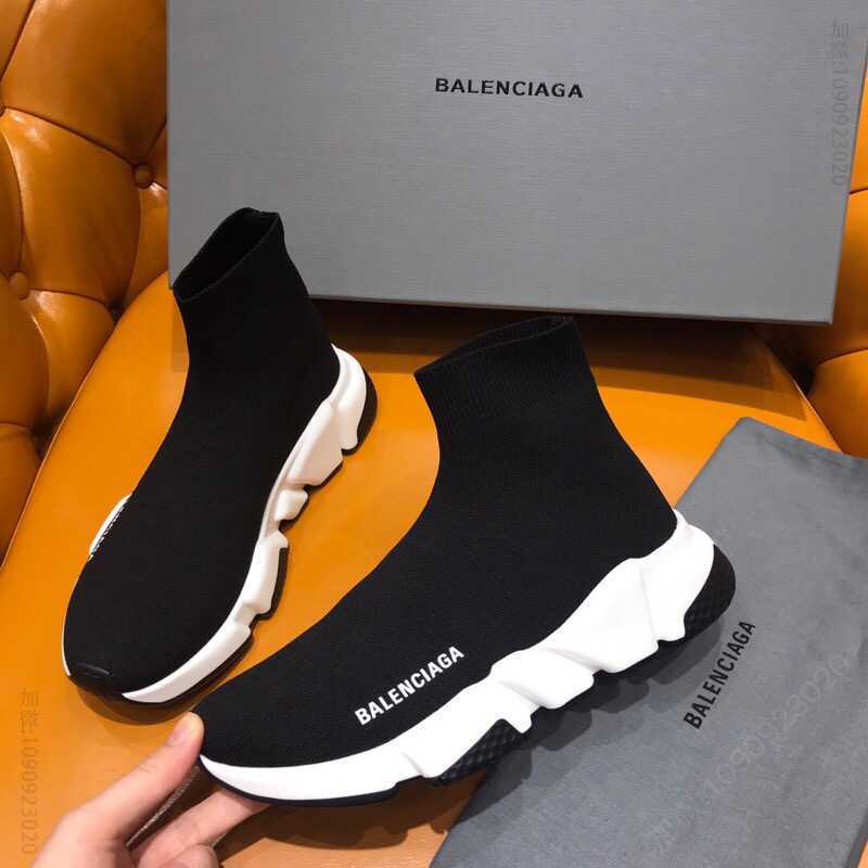 Balenciaga/巴黎世家 2023年专柜最新版黑/白底经典袜子靴