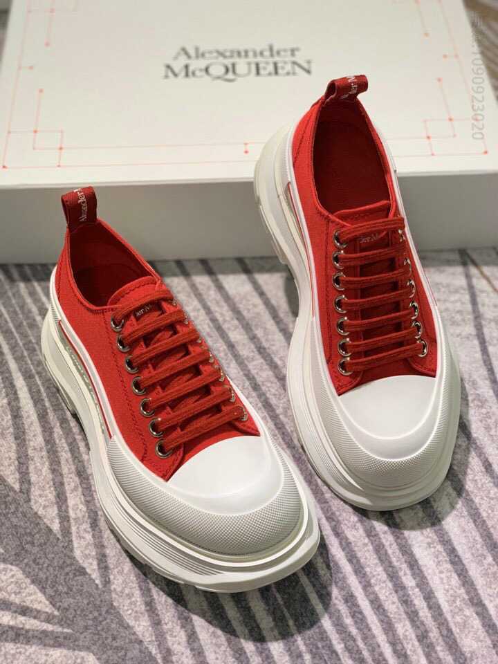 McQueen 麦昆 同色系字母标志帆布系带鞋早春情侣款厚底松糕鞋