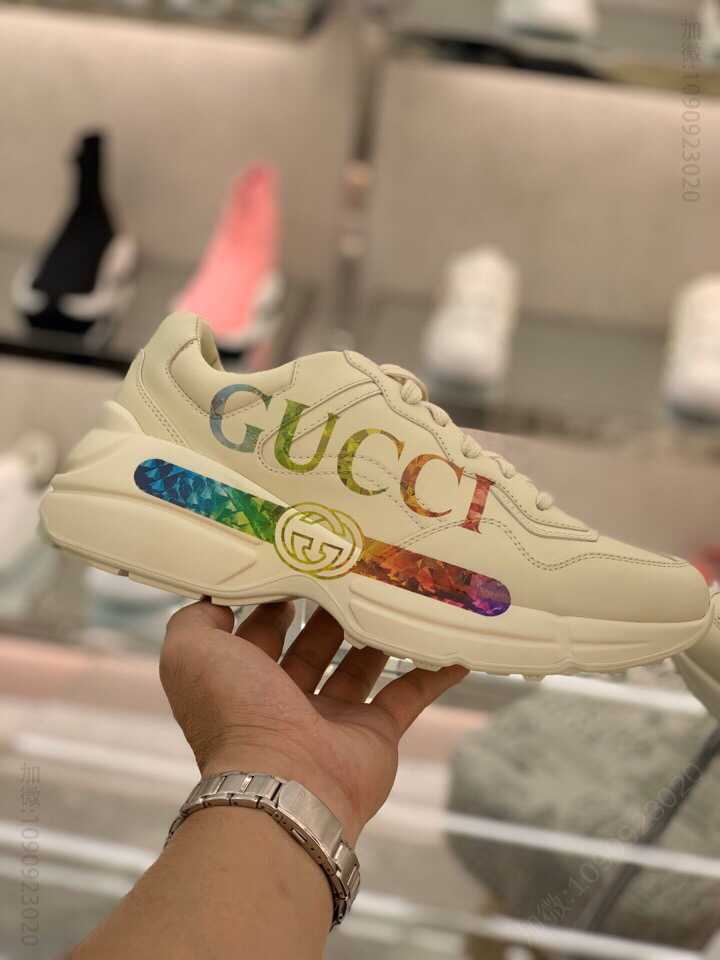 gucci古驰 采用厚底设计字母印花男女款运动鞋