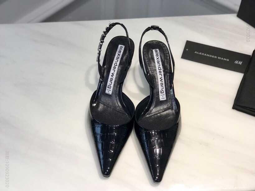 Alexander McQueen 各路明星/网红同款早春最凉鞋