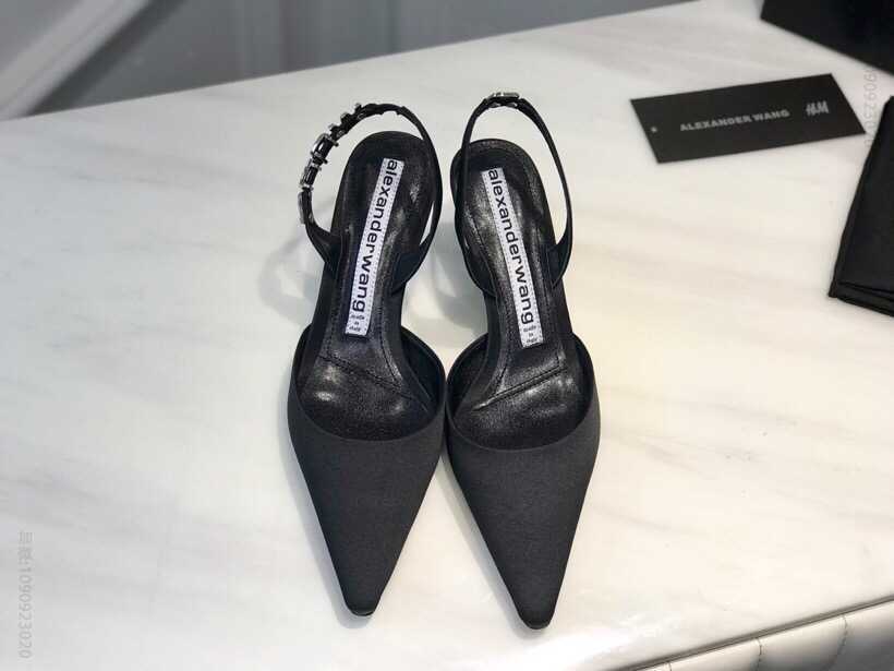 Alexander McQueen 各路明星/网红同款早春最凉鞋