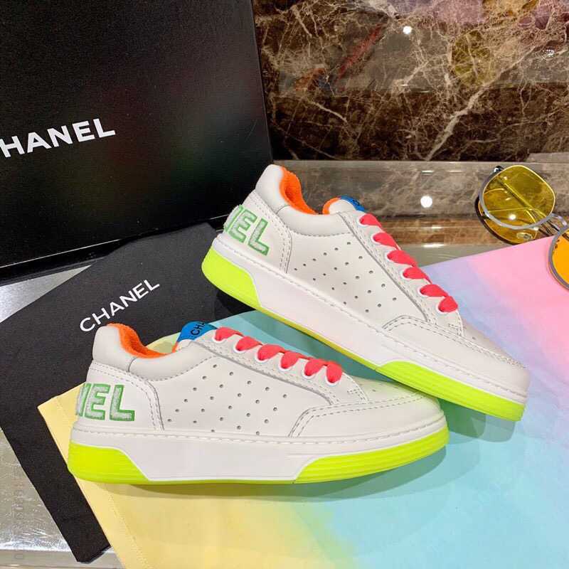 CHANEL香奈儿 头层牛皮制作 内里小羊皮2023拼色运动鞋板鞋