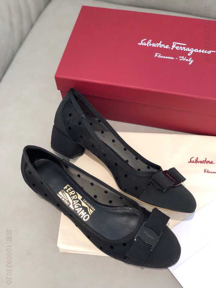 SF salvatore Ferragamo 菲拉格慕春夏新款波点网纱面圆头3.0cm低跟鞋