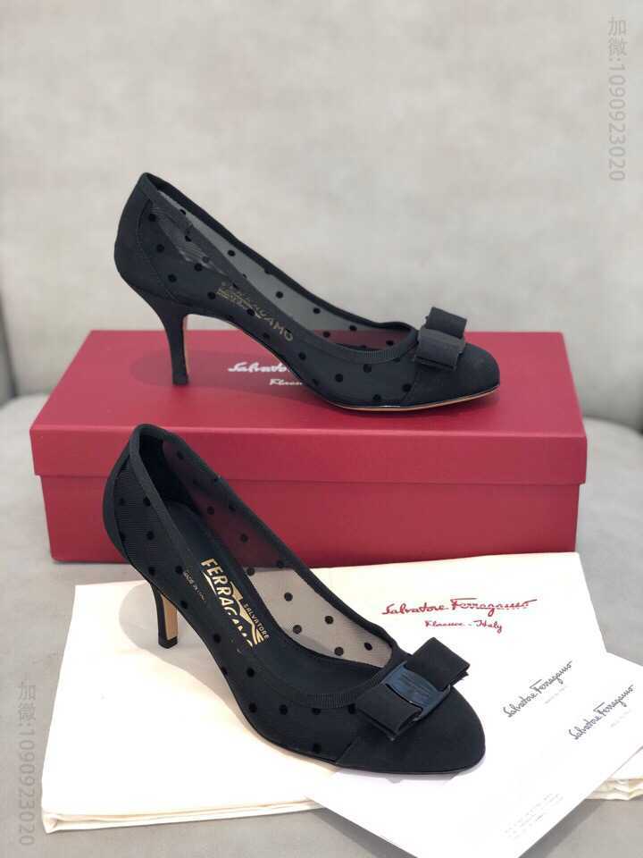 SF salvatore Ferragamo 菲拉格慕春夏新款波点网纱面圆头7cm女款高跟鞋