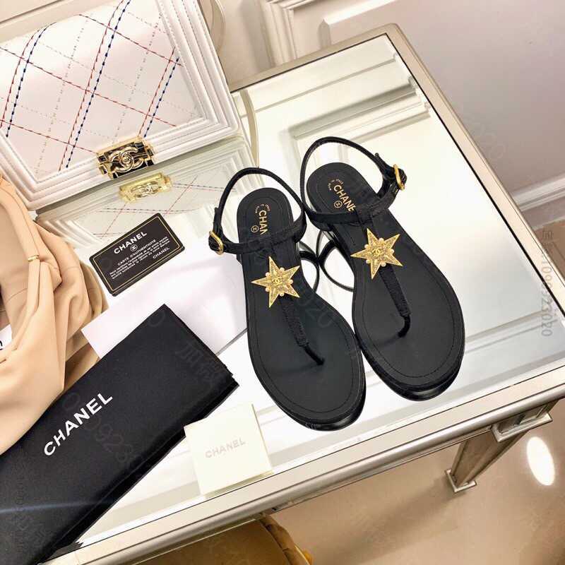 chanel香奈儿 2023 新款意大利真皮大底双C珍珠扣露趾单鞋