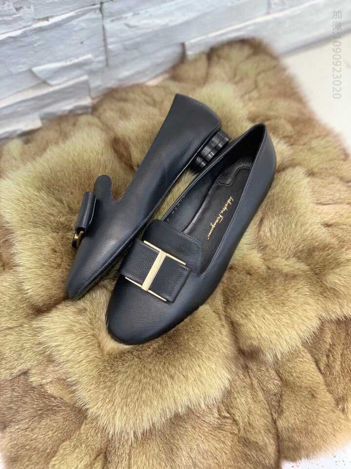 现货SF salvatore Ferragamo 菲拉格慕全新vara圆头大蝴蝶结牛皮面乐福单鞋