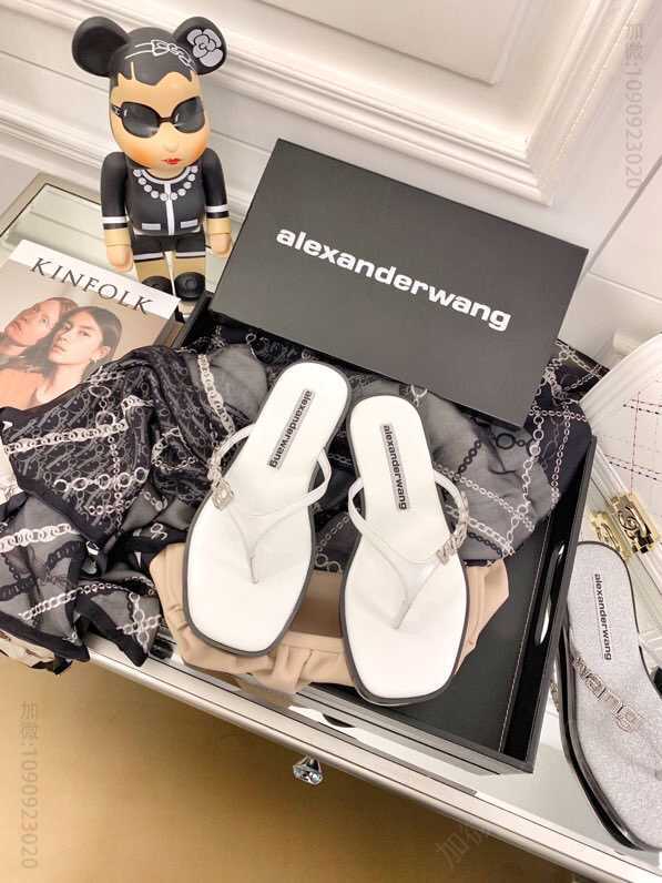 McQueen 麦昆 大王Ryder钻饰Logo夹脚凉拖系列