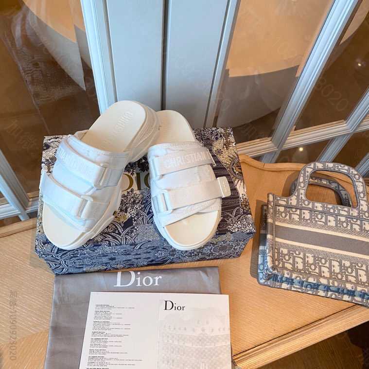 DIOR迪奥 小牛皮和尼龙制作老爹拖鞋凉鞋