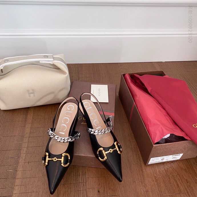 gucci古驰 进口羊皮G家链条尖头高跟鞋