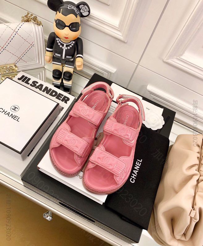 CHANEL香奈儿 2023 新款徽标松糕凉鞋