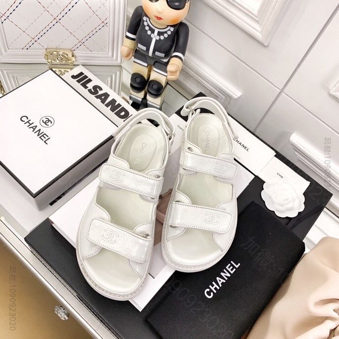 CHANEL香奈儿 2023 新款徽标松糕凉鞋