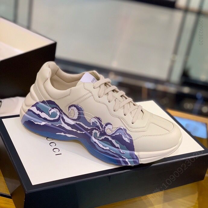 GUCCI古驰 饰有字母印花象牙色皮革男女款复古运动鞋