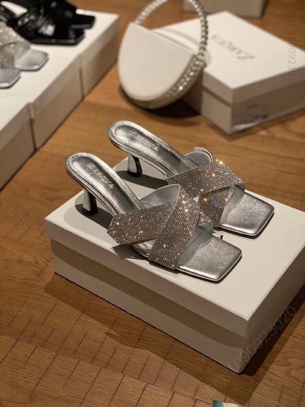 2023最小众品牌Nina Zarqua bling bling钻面小高跟鞋
