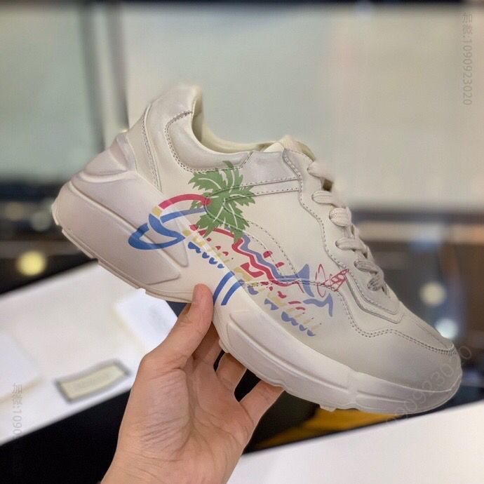 GUCCI古驰 饰有字母印花象牙色皮革男女款复古运动鞋