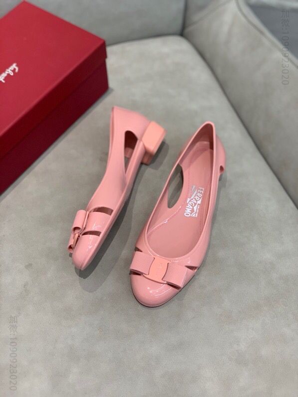SF salvatore Ferragamo 菲拉格慕新款pvc果冻鞋
