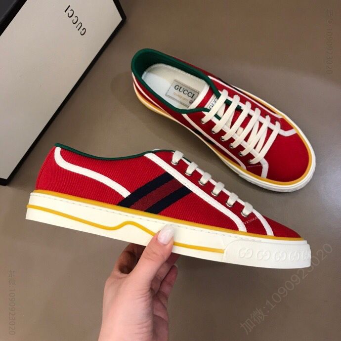 Gucci古驰 G家 Tennis 1977系列情侣GG运动帆布鞋