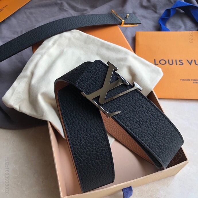 LOUIS VUITTON路易威登 专柜挂扣款双面荔枝荔枝腰带