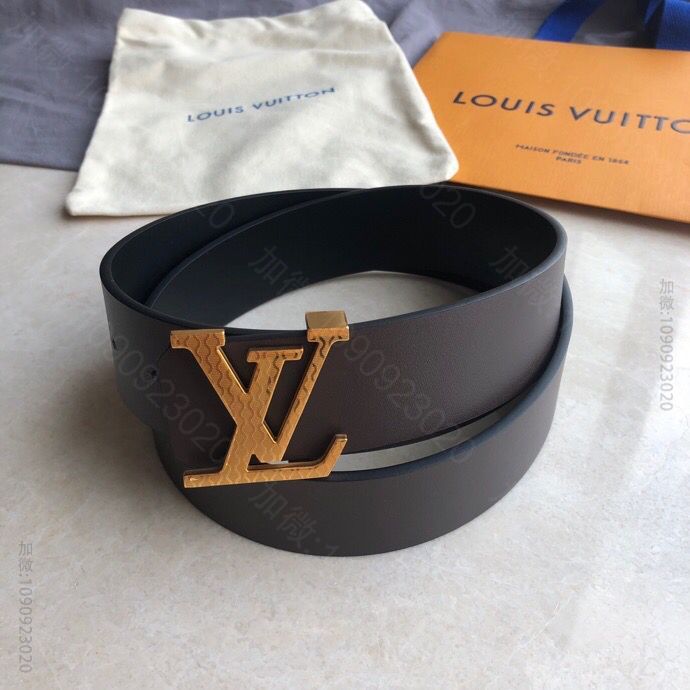 LV 路易威登 精钢字母花纹挂扣3.8cm头层牛皮双面外用腰带