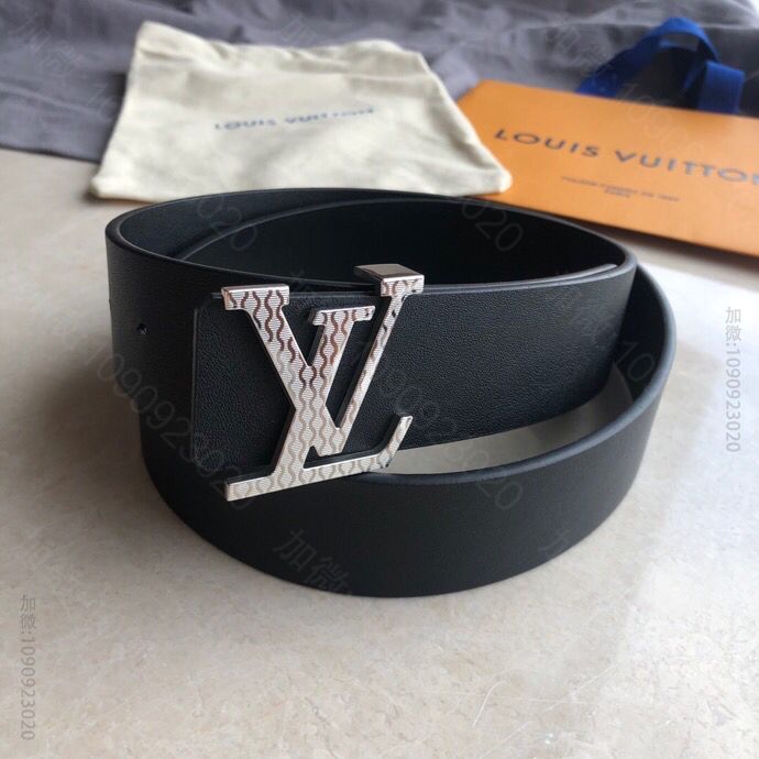 LV 路易威登 精钢字母花纹挂扣3.8cm头层牛皮双面外用腰带