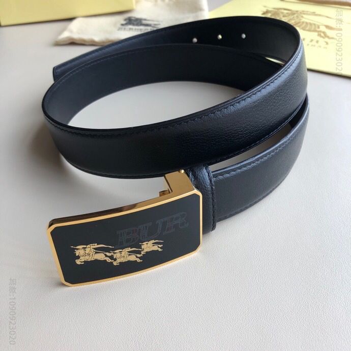 BURBERRY博柏利男士牛皮腰带树脂工艺标志战马金属扣3.5cm头层牛皮腰带