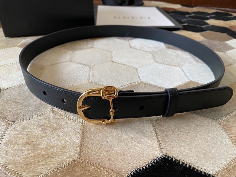 Gucci古驰女士马衔扣搭扣腰带2.5厘米