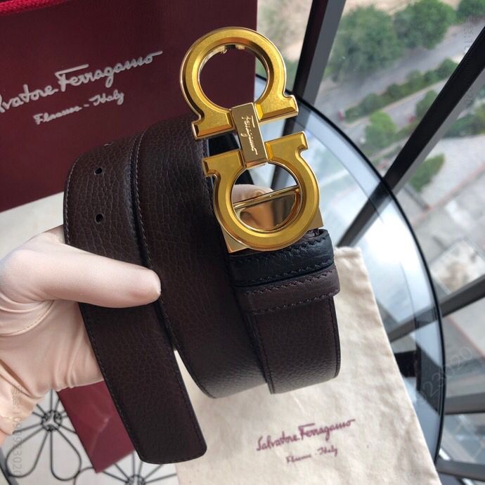 SalvatoreFerragamo菲拉格慕男士3.5cm亚克力双圈金属夹扣头层牛皮双面荔枝腰带