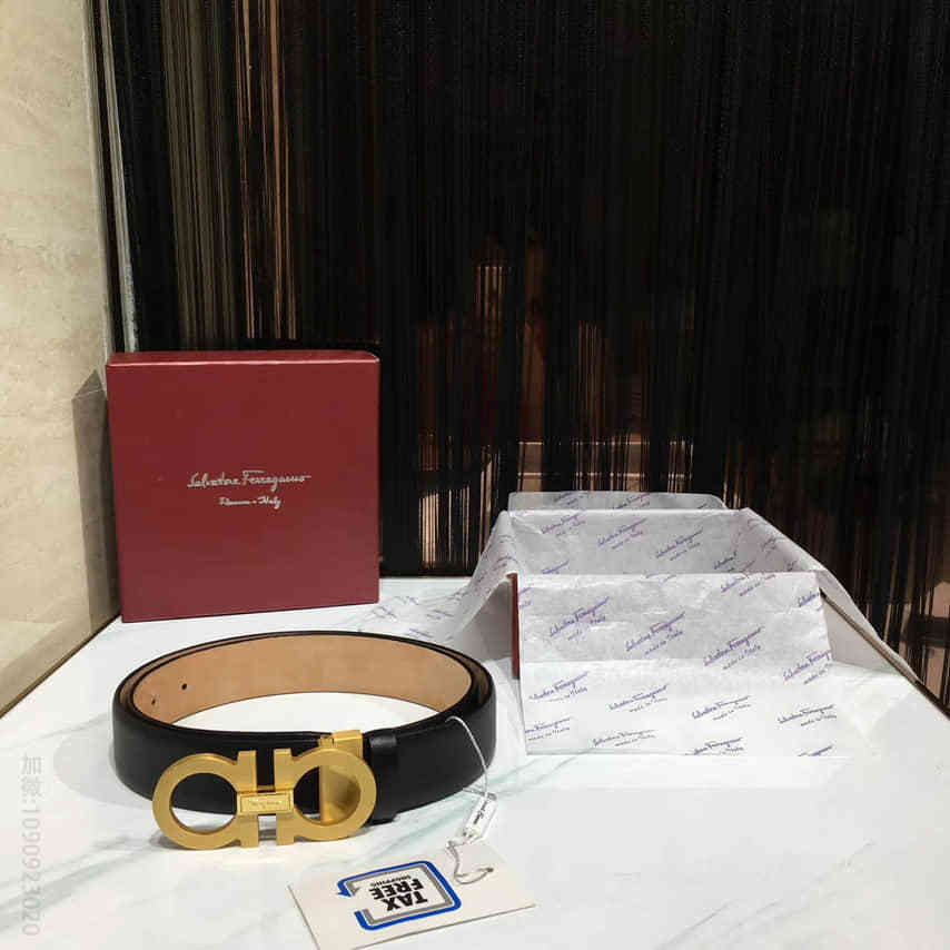 〖Ferragamo菲拉格慕〗宽3.5CM可调节牛皮皮带