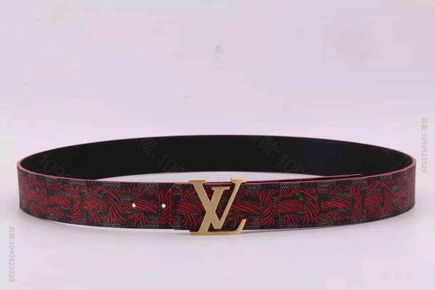 Louis Vuitton 精致五金扣头 男士腰带40mm