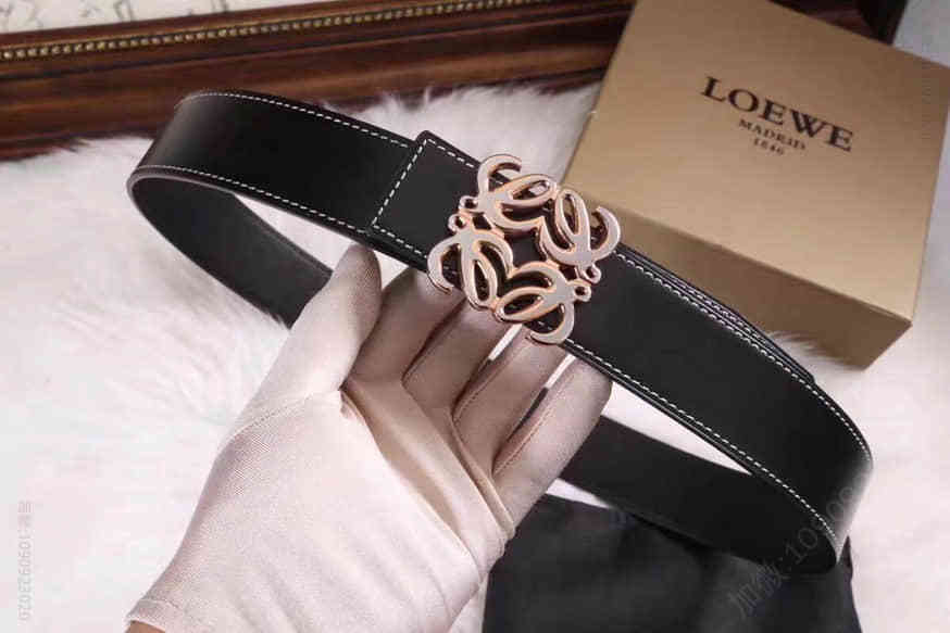 Enrique Loewe Roesssberg罗意威 精钢字母L组成的挂扣 男士腰带
