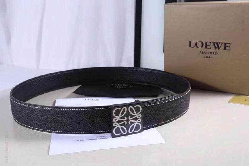 LOEWE罗意威，精钢品牌标志内穿五金 男士腰带