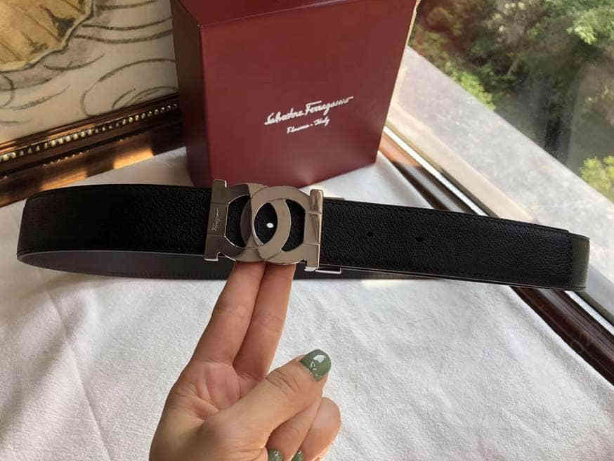 Ferragamo菲拉格慕精致金属夹扣2023男士腰带