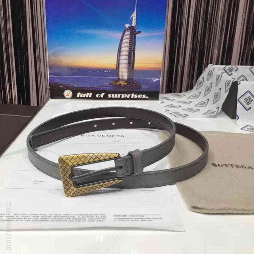 BOTTEGAVENETA双面小牛皮搭配复古精品扣头2023最新款女士腰带