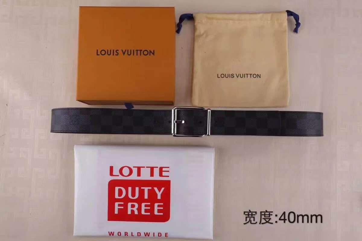 高仿LV男士腰带 Louis Vuitton路易威登 2023春夏新款男士腰带40mm LV男士腰带 M33010 