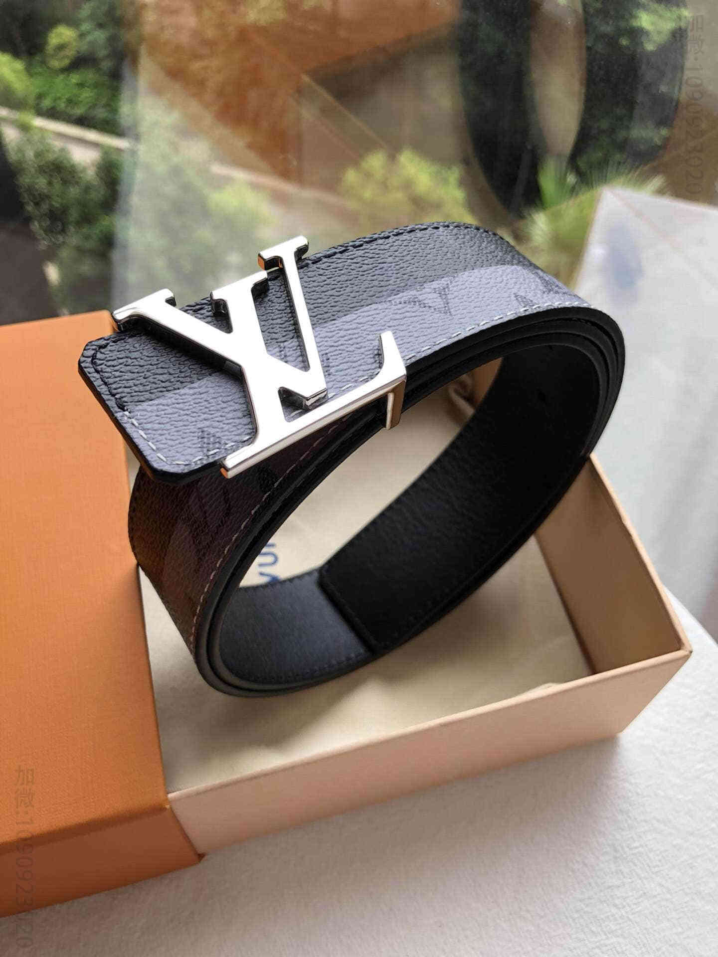 Louis Vuitton路易威登限量款LV Initiales黑银拼色腰带40MM