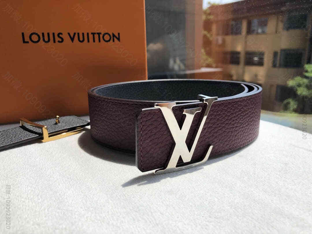LOUIS VUITTON路易威登专柜挂扣款双面荔枝腰带M9151