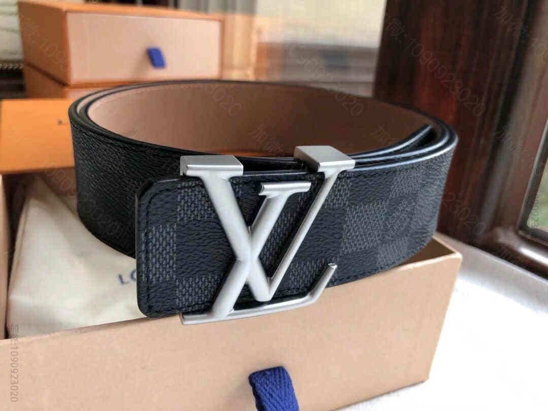 LV路易威登 MADE in Spain Louis vuitton 皮带系...