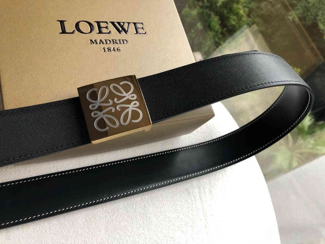 LOEWE罗意威 精钢材质标志金属内穿扣made in spain3.8CM腰带