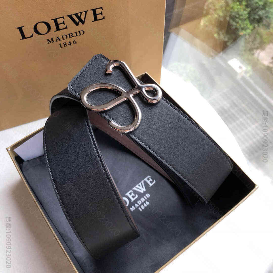 LOEWE罗意威 精钢材质搭配进口牛皮可双面外用腰带3.8CM