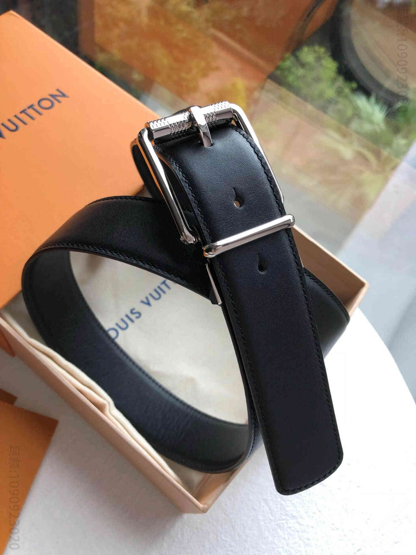 LOUIS VUITTON路易威登 进口牛皮搭配旋转针式金属扣腰带 奢品LV腰带 M47108
