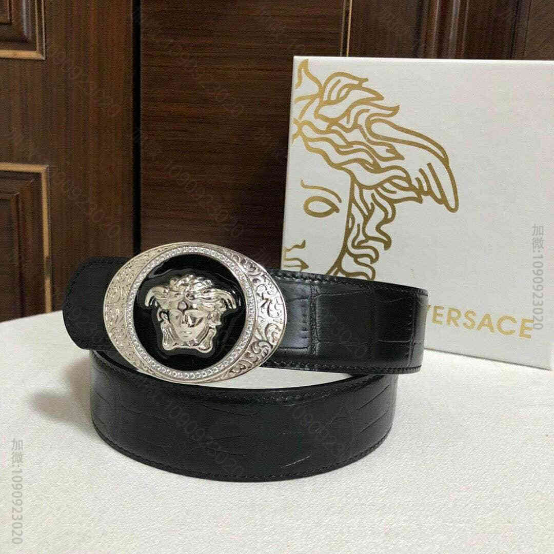 VERSACE范思哲男士头层牛皮压印鳄鱼纹理，搭配精钢美杜莎头像镶嵌钻金属挂...