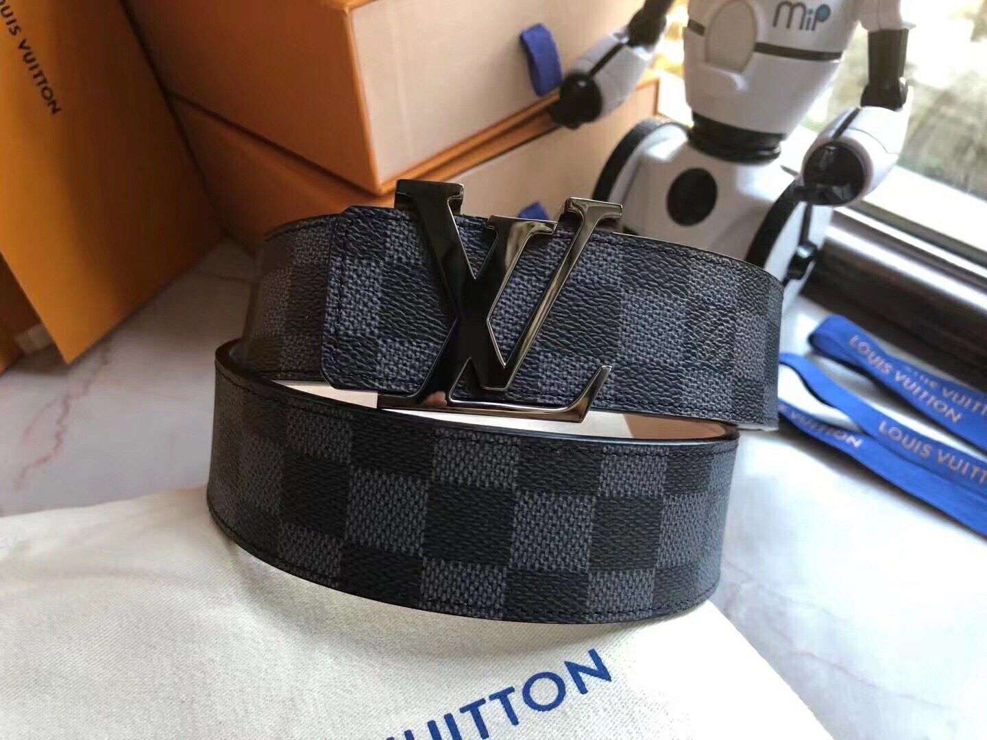 高仿LV男士腰带 Louis Vuitton路易威登 专柜款原版品质男士3.8腰带 奢品LV腰带 M52116 