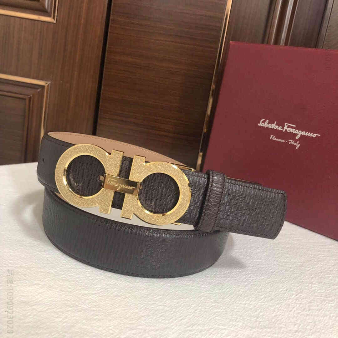 SalvatoreFerragamo菲拉格慕男士3.5cm精钢滚砂金属夹扣，头层牛皮磨砂内里腰带，可剪裁。