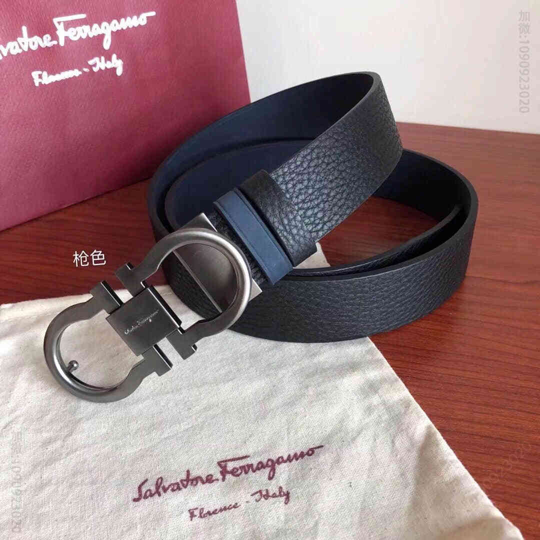SalvatoreFerragamo菲拉格慕男士3.5cm精品金属夹扣，头层牛皮甩纹腰带绒面内衬可剪裁。
