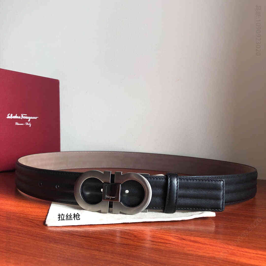 SalvatoreFerragamo菲拉格慕男士3.5cm精品专柜版型金属双圈夹扣，进口双面头层牛皮波浪纹理腰带，可剪裁